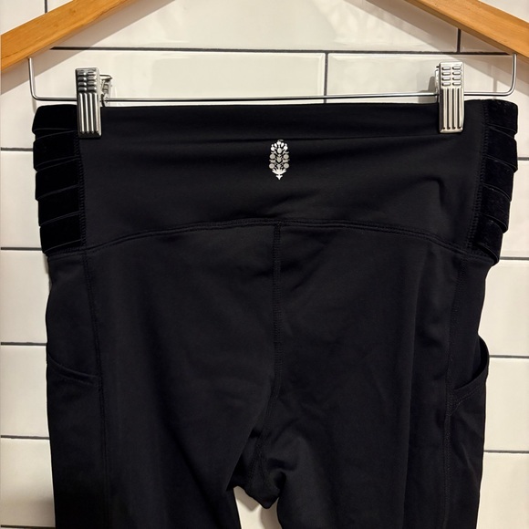 FP Movement by Free People Wonderstruck Black Velvet Detail Leggings S - Picture 10 of 10